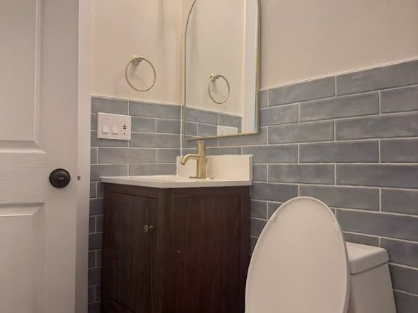 808 Fairlawn Ct #808