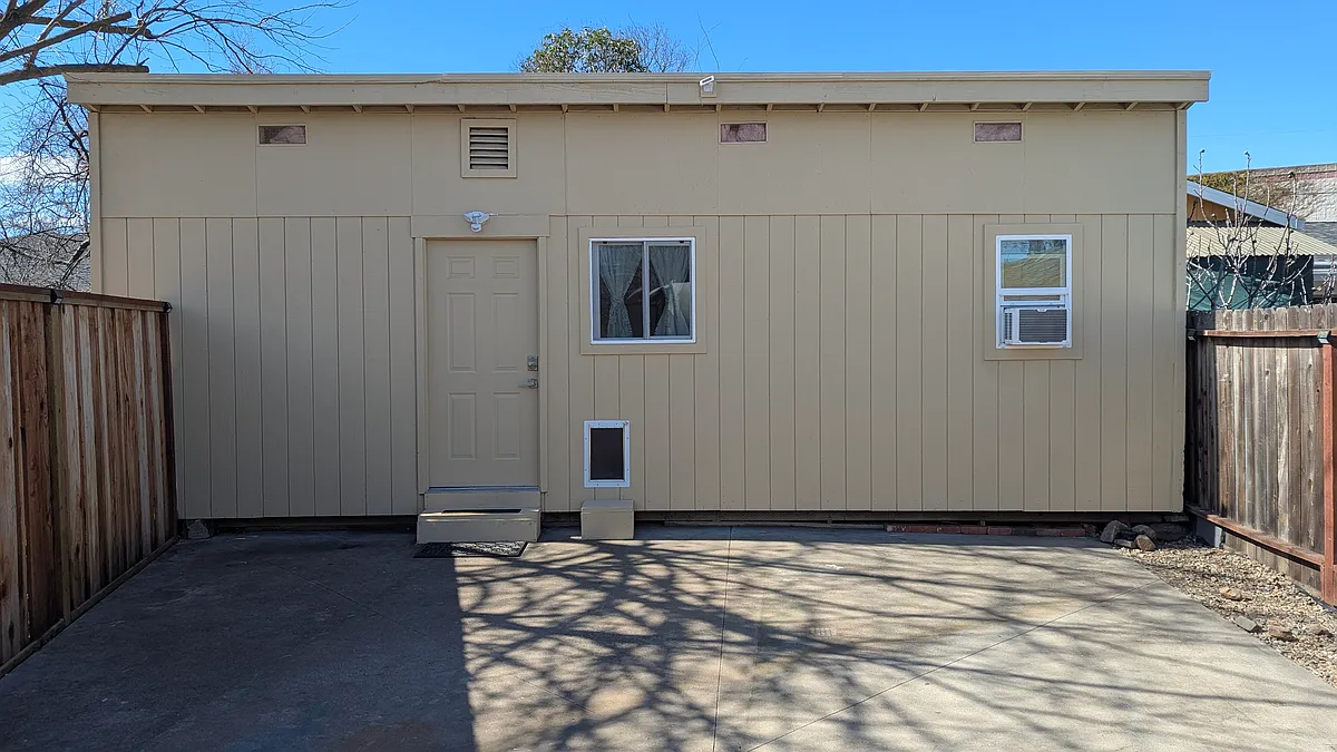 Building Photo - 2172 Ahneita Dr