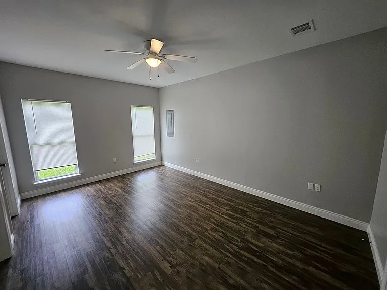 207 Lacey Eden Ln — Photo 30