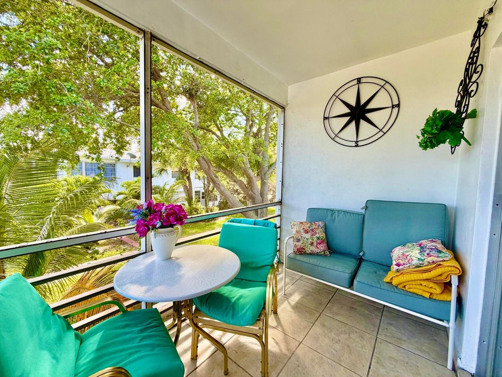 2551 W Golf Boulevard #204, Pompano Beach