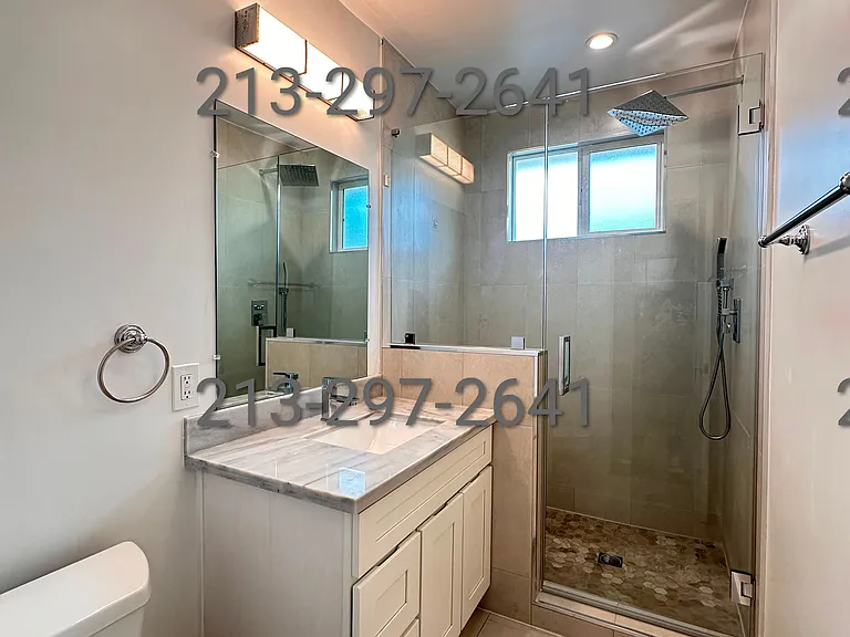 7571 Willoughby Ave #10 — Photo 3