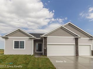 319 7th St, Perry, IA 50220