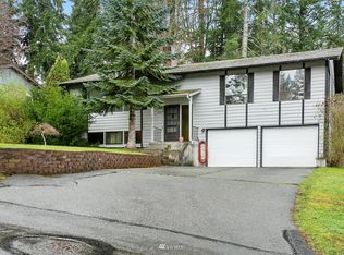 1217 Woburn St, Bellingham, WA 98229