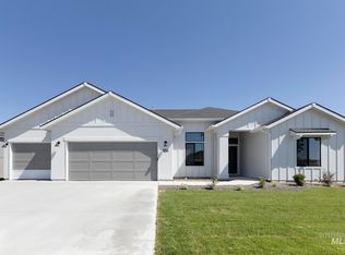 1014 E Perjue Basin Dr, Nampa, ID 83686