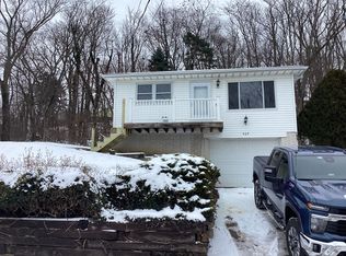 469 Baldwin Rd, Akron, OH 44312