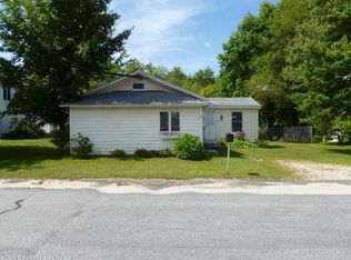 19 Leach Hill Rd, Casco, ME 04015