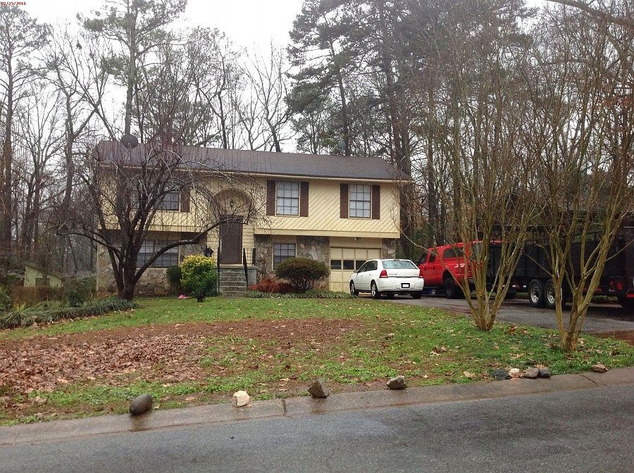 1st image of 712 Pebble Creek Trl