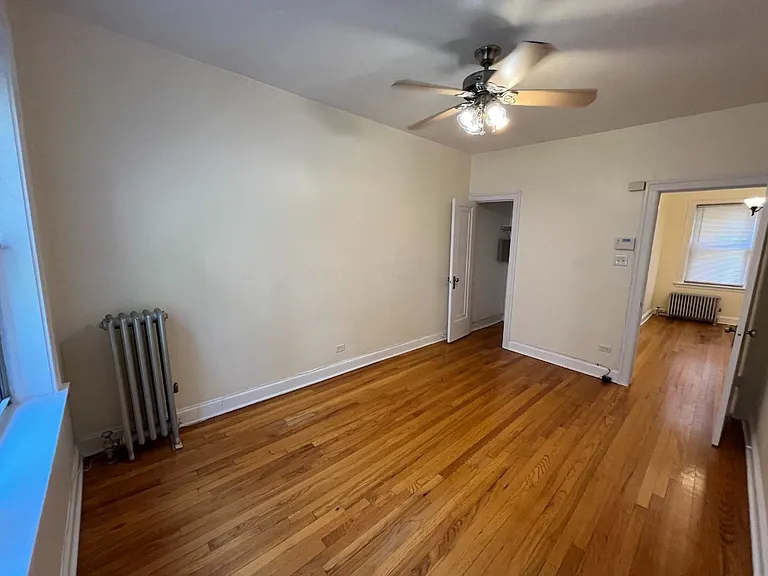 6131 N Hoyne Ave #1 — Photo 8