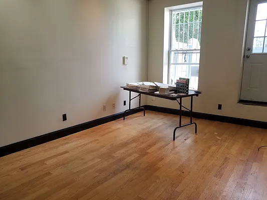 Rented by Calabrese Real Estate | media 17