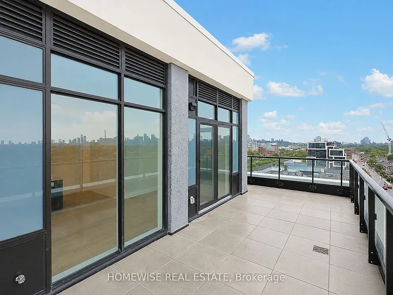 858 Dupont St #Penthouse 28 — Photo 29