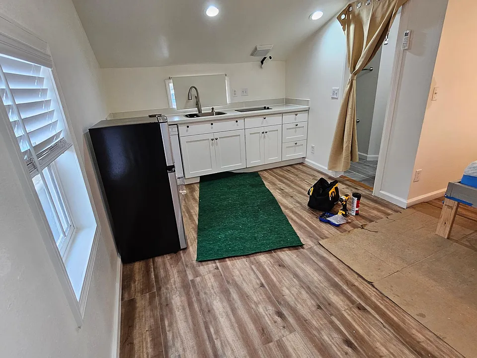 Laminate flooring