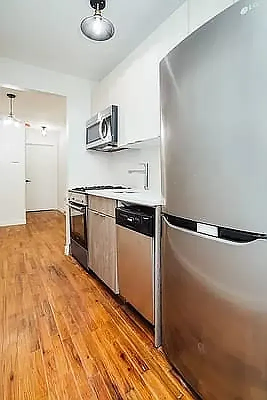 104 Washington Avenue — Photo 2