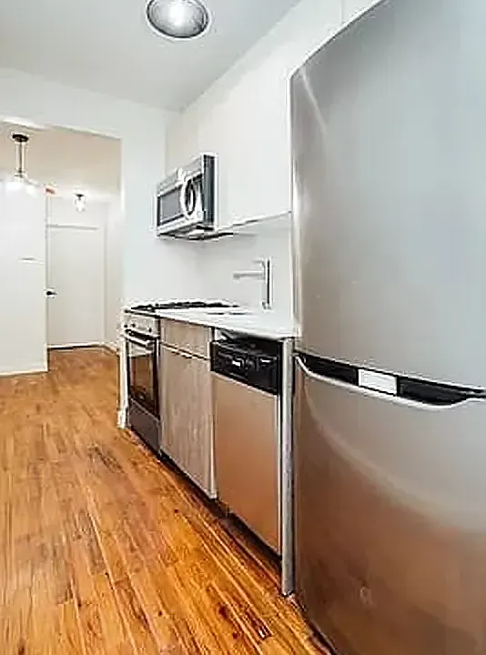 104 Washington Ave #4C