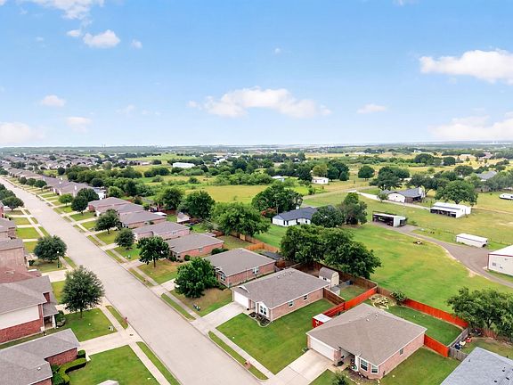 3rd image of 1218 Feather Crest Dr