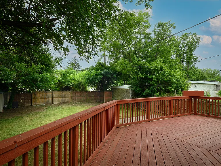 5407 Catalpha Rd — Photo 15