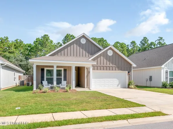 7808 Coral Ln, Ocean Springs, MS 39564