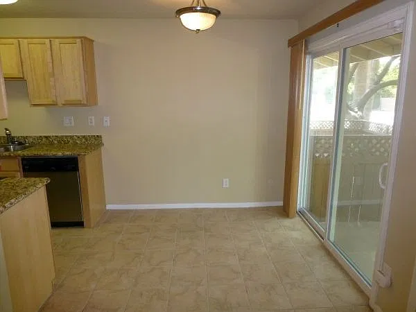 Apartment For Rent! — Photo 3