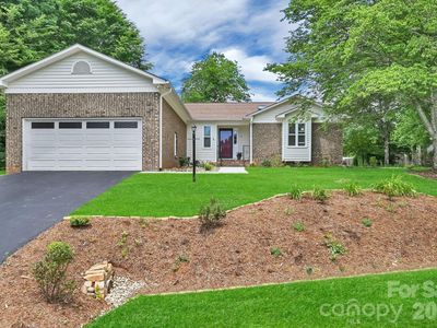 31 Saint Andrews Dr, Etowah, NC, 28729