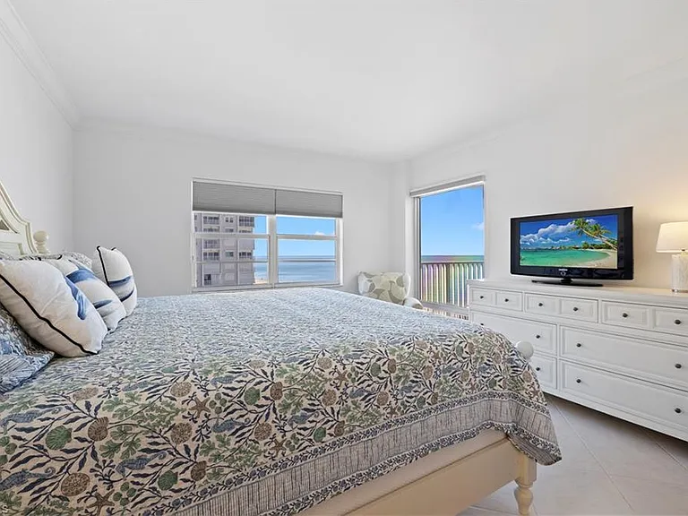 3443 Gulf Shore Blvd N #503 — Photo 12