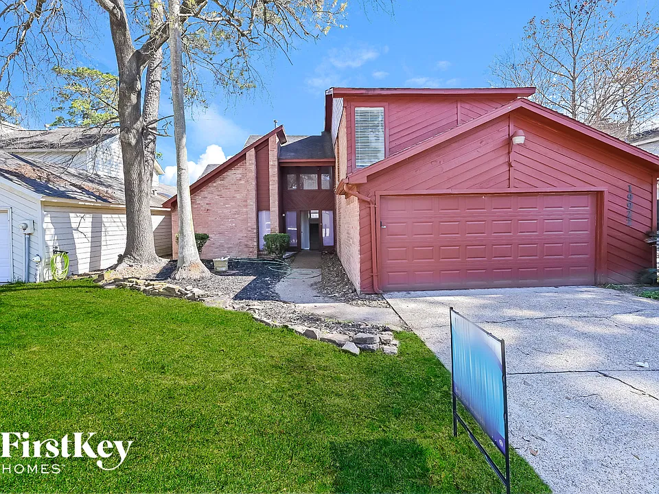19922 18th Fairway Dr