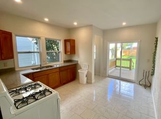 1371 W 64th St, Cleveland, OH 44102