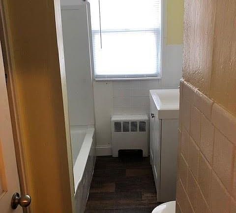 2nd image of 1014 Mineral Spring Ave APT 2