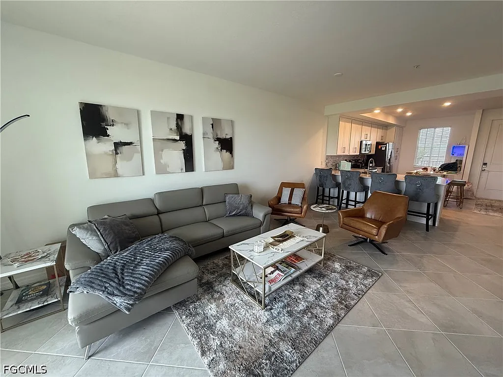 2 bed, 2.0 bath, 1120 sqft, $4,850 — Photo 4