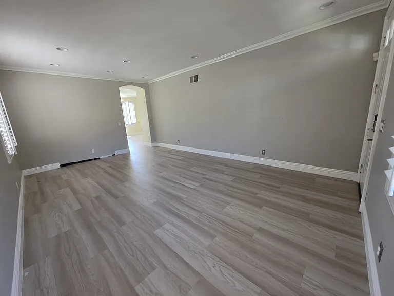 Entryway/Living Room