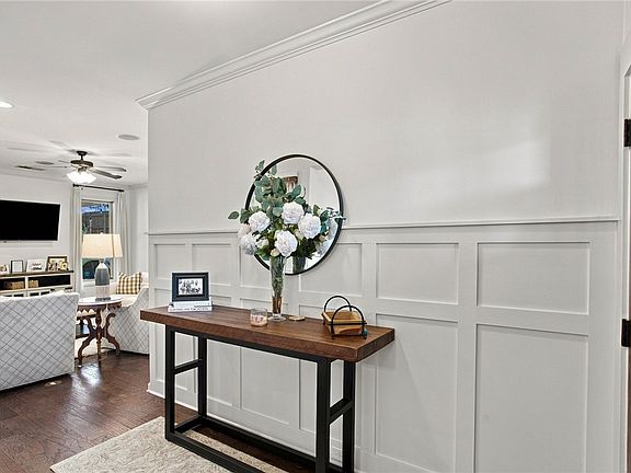 4th image of 1917 Sequoia Dr