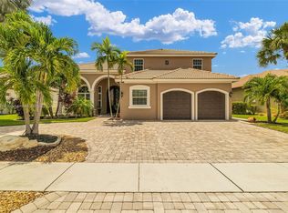 Pasadena At Pembroke Shor, Pembroke Pines, FL 33027