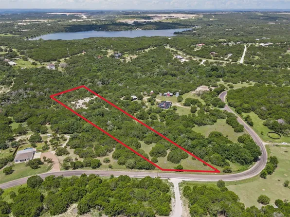 8515 Hilltop Dr, Cleburne, TX 76033