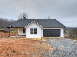 218 Old Siam Rd, Elizabethton, TN 37643