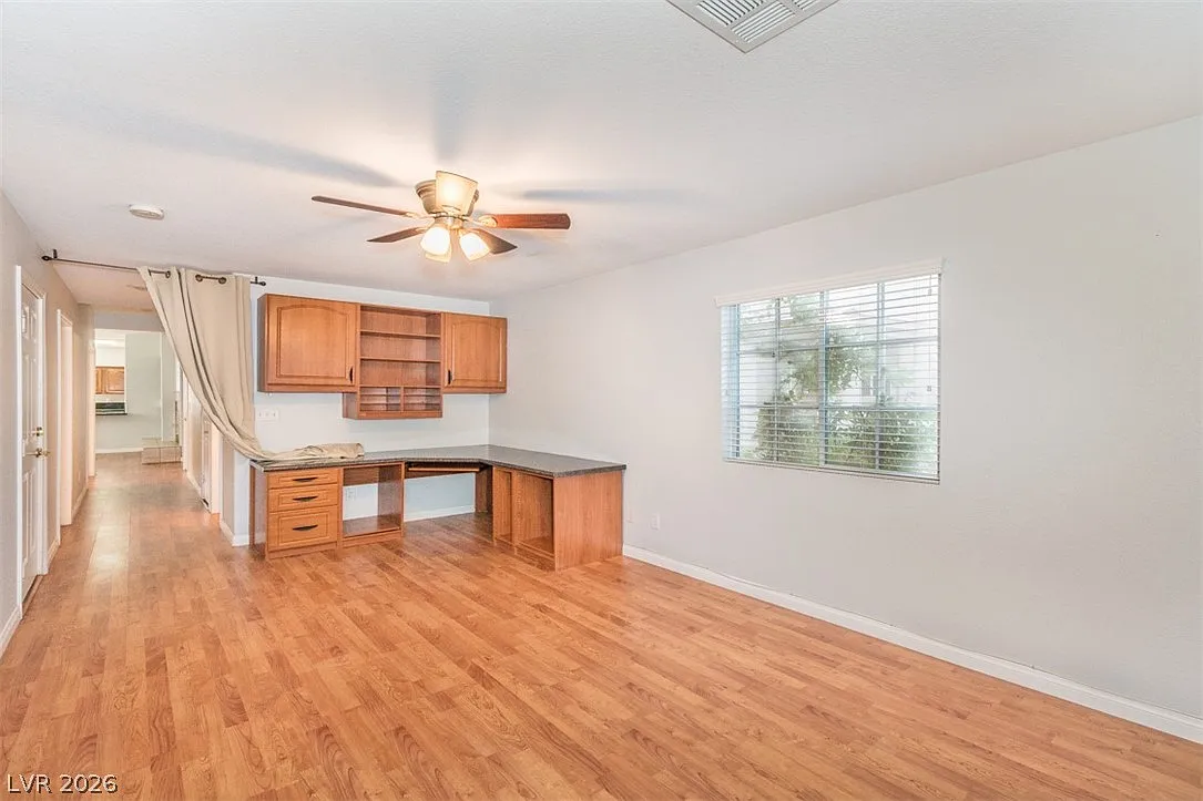 4 bed, 3.0 bath, 2358 sqft, $3,200 — Photo 3