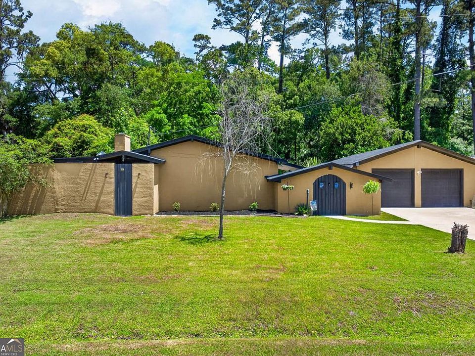 1st image of 438 Hunt Dr