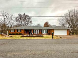 215 Meadowlawn Dr, Beaver Dam, KY 42320