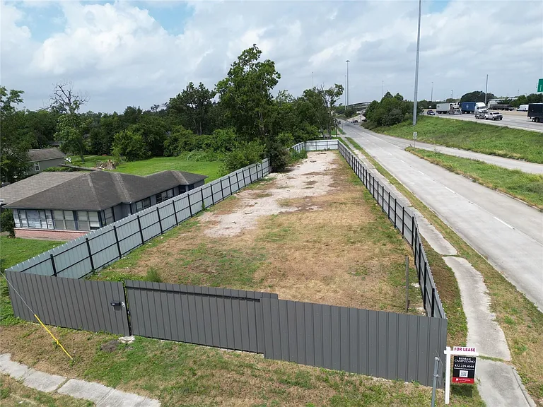 5301 Wayne St — Photo 11