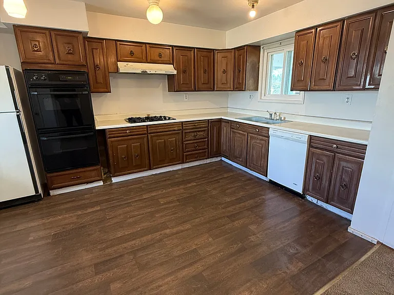 1455 Marvel Way — Photo 4