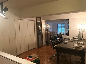 Rented by La Seven Inc.