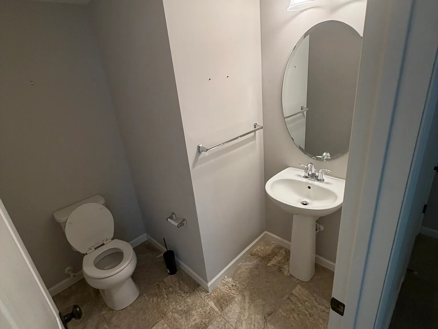 4 bed, 3.5 bath, 2368 sqft, $3,100 — Photo 4