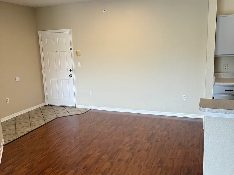 5475 Vineland Rd #8313 — Photo 27