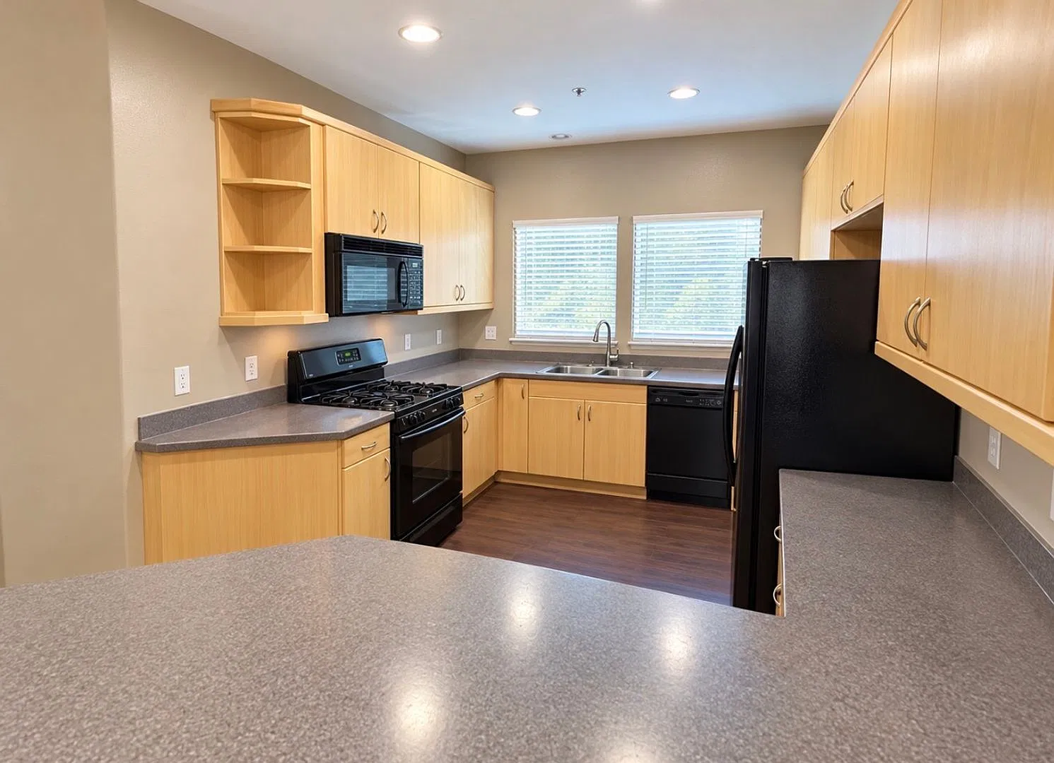 Beautiful Ladera Ranch Townhome For Lease $3,995/Month! — Photo 3