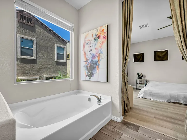 6777 Byron Bay Ct — Photo 40