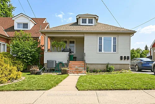 66 Queen St S #FRONT Photo 1 66 Queen St S #FRONT Photo 1