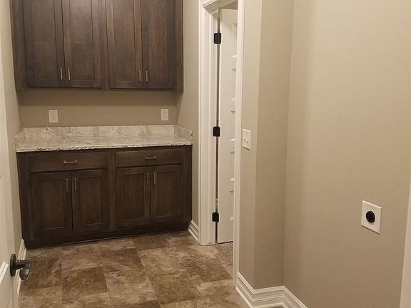 4th image of 20602 East St