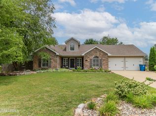 306 W Oaks Dr, Ashland, MO 65010