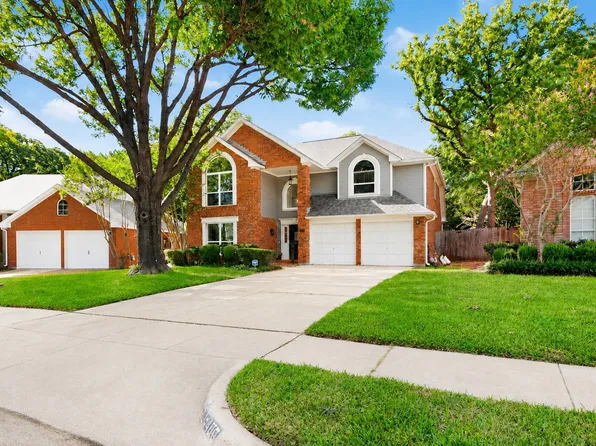3400 Paint Brush Ln, Bedford, TX 76021