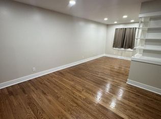 17814 Burnham Ave, Lansing, IL 60438