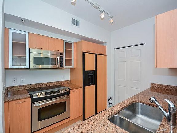 5th image of 625 Casa Loma Blvd Unit 805