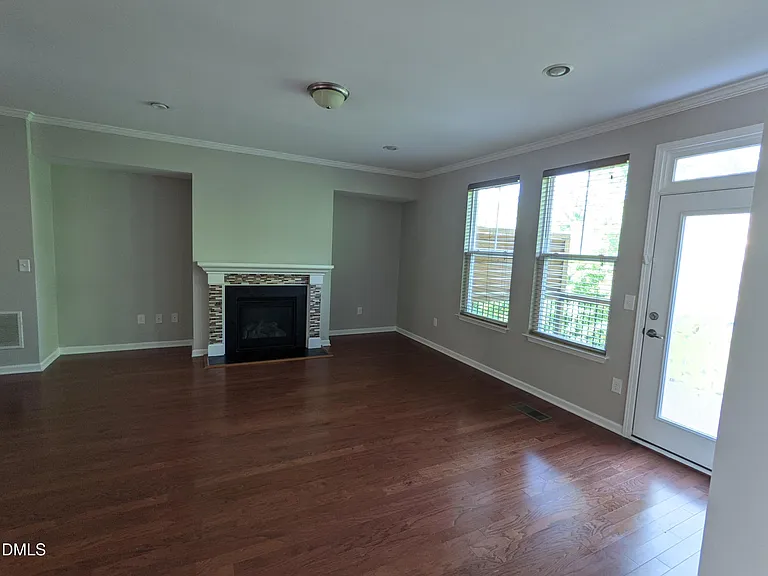 5313 Cambridgeshire Loop — Photo 11
