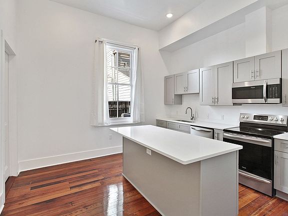 2nd image of 3624 Magazine St #101